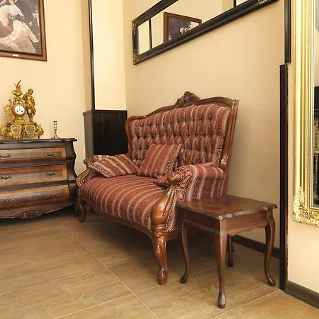 La Favorita Boutique