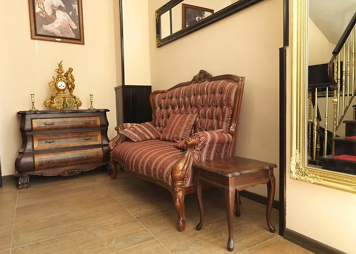 La Favorita Boutique